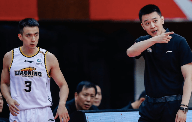 郭士強(qiáng)親臨現(xiàn)場觀戰(zhàn)韓國與關(guān)島對決，認(rèn)真筆記背后隱藏的戰(zhàn)略意圖