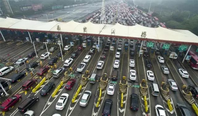 中國最大高速收費(fèi)站——京滬高速吳江收費(fèi)站，震撼名場面背后的故事