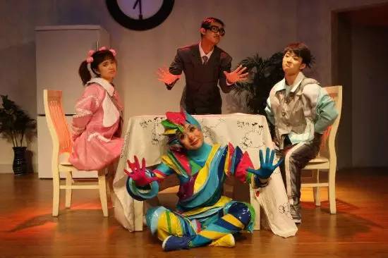 尋親25年，千萬富翁兒子終將辦婚禮，一段跨越時空的親情之旅