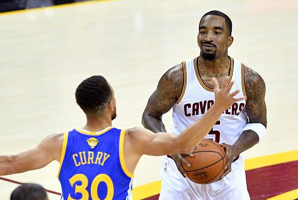 武漢ES強(qiáng)勢(shì)崛起，誰成為[JR熱議]戰(zhàn)勝對(duì)手挺近八強(qiáng)的最大功臣？