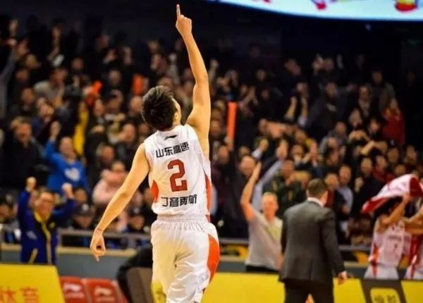 達拉斯飛翼新星閃耀，李月汝的20+4征服NBA賽場