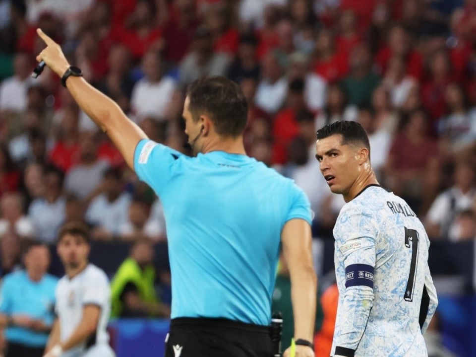 博格丹因傷告別歐錦賽，為塞爾維亞送上祝福，伙伴們加油，期待決賽再聚