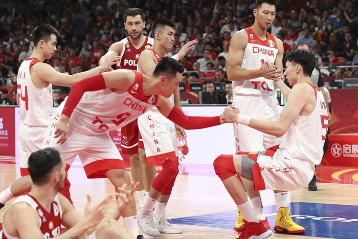 六年前的中國(guó)男籃噩夢(mèng)之夜，不敵波蘭的挑戰(zhàn)與反思