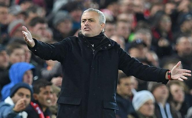 伊薩克陷入困境，不愿放棄紐卡欠款，或考慮留隊(duì)但不提交轉(zhuǎn)會(huì)申請(qǐng)