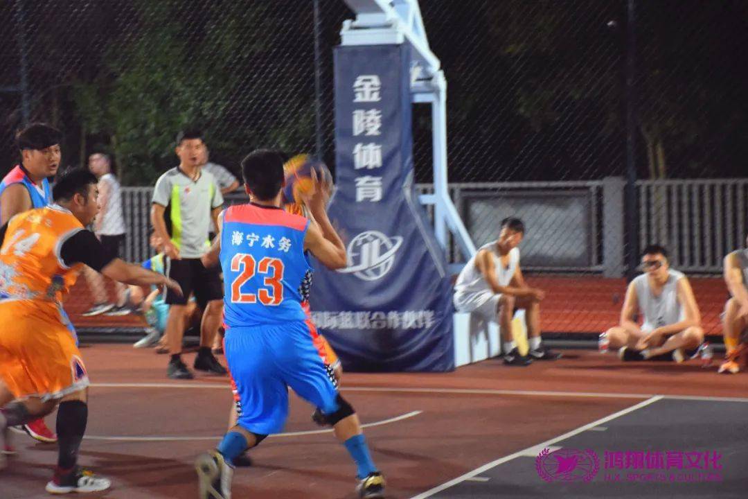 申京開局火熱表現(xiàn)，持球突破對抗后仰命中，5投5中獨得10分驚艷全場