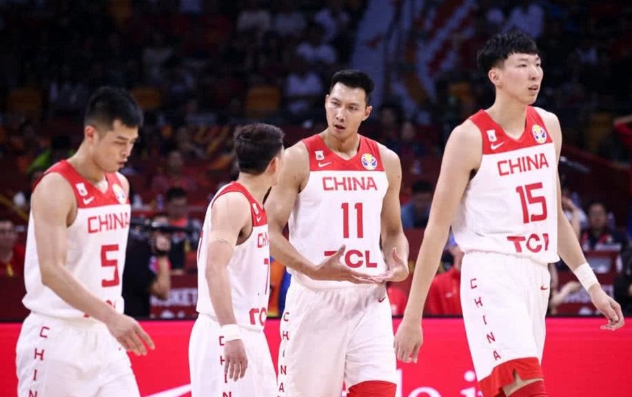 中國男籃閃耀NBA賽場，擊敗新西蘭，更衣室狂歡背后的故事