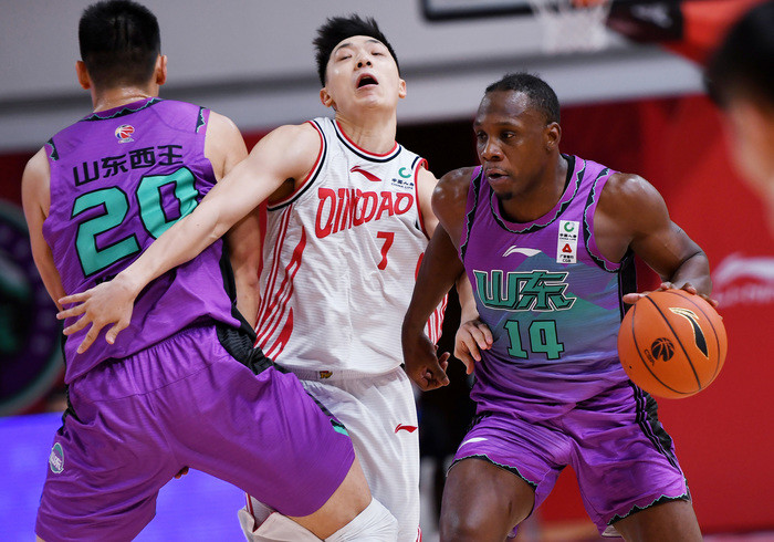 吉林男籃強勢逆襲，三連勝彰顯實力，戰(zhàn)勝山西男籃續(xù)寫輝煌