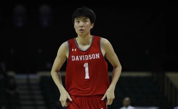 趙睿閃耀NBA賽場，無愧中國男籃隊長之稱號——首功之臣的榮耀時刻