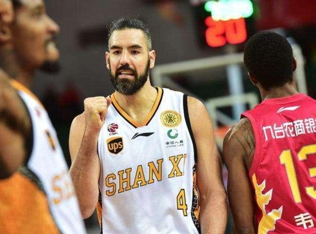 美國(guó)球星古德溫閃耀CBA賽場(chǎng)，獨(dú)得30分助力山西隊(duì)豪取四連勝