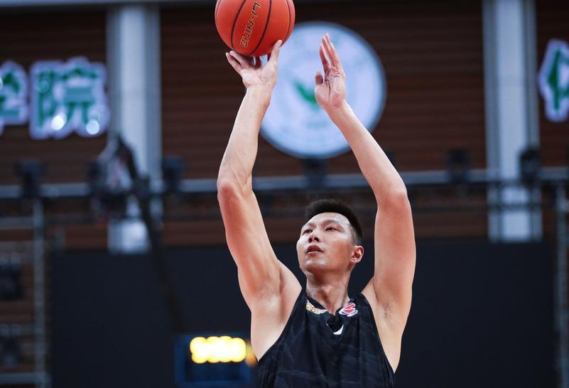 郭士強(qiáng)面對中國男籃，義不容辭，無畏前行，從未言怕