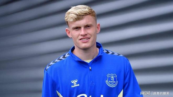 建議，沙特聯(lián)賽調(diào)整引援策略，拒絕無腦燒錢，注重年輕球員簽約