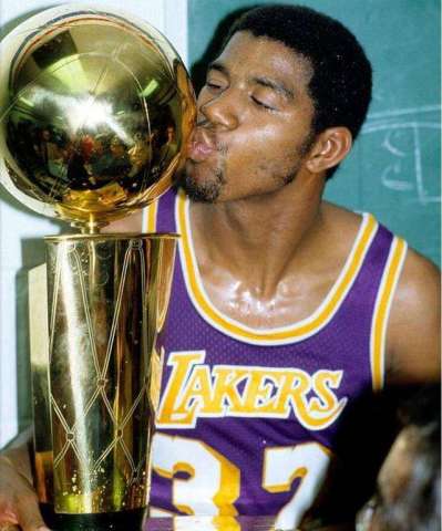 「魔術(shù)師風(fēng)采再現(xiàn)」NBA官方曬申京精彩瞬間，土耳其新星上演繞身妙傳