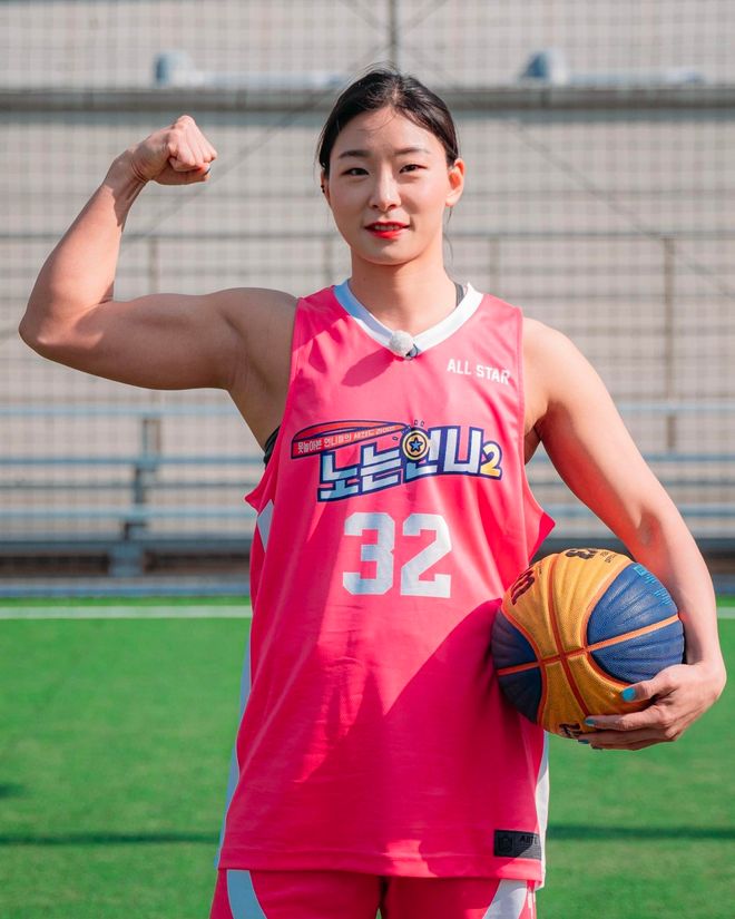 周鵬的心率之謎，老將的體能挑戰(zhàn)與年輕隊(duì)員的活力對(duì)比