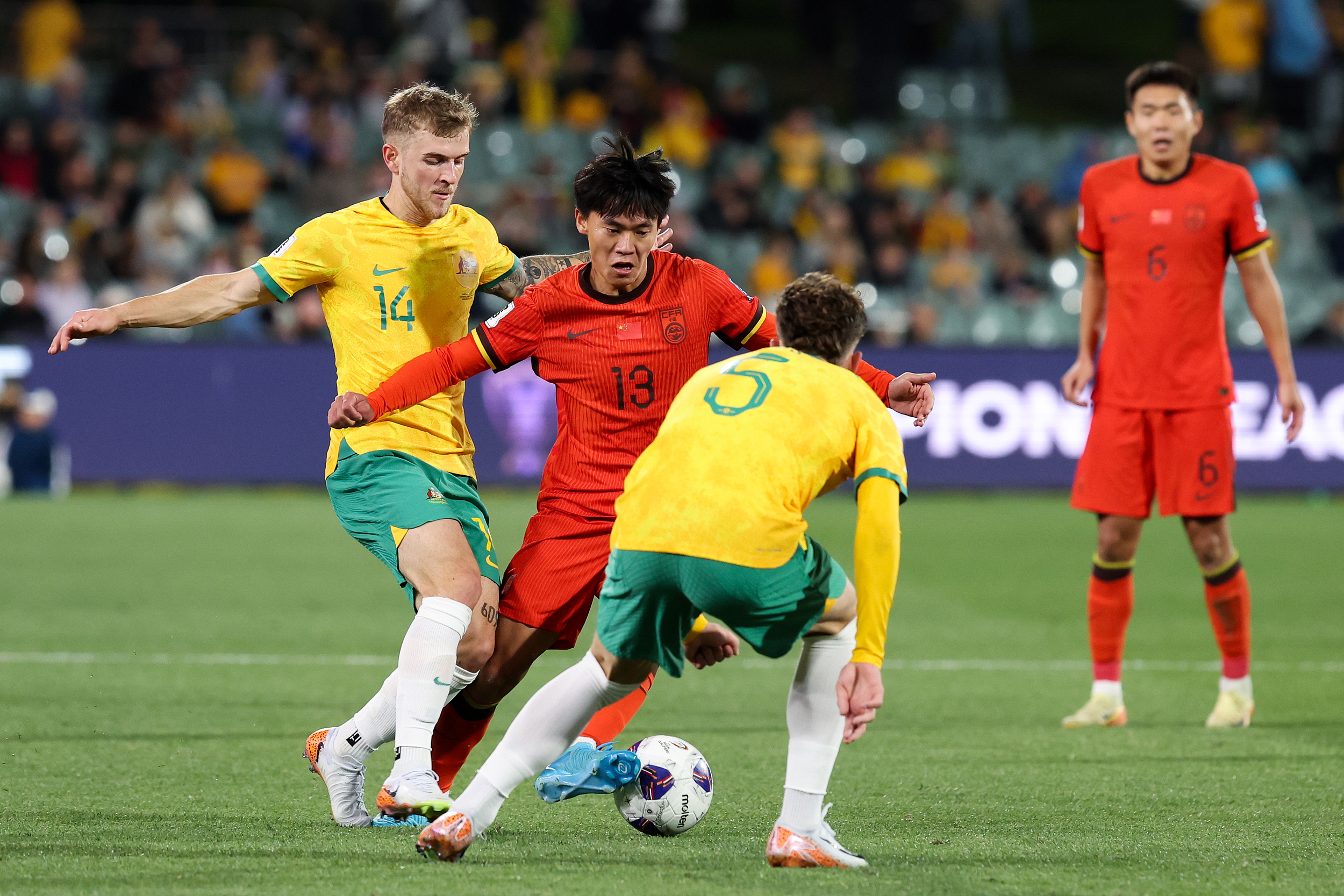 費(fèi)南多傷退印尼戰(zhàn)場(chǎng)，阿蘭與武磊火速歸隊(duì)提振士氣