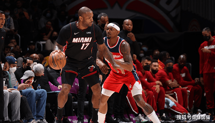 灰熊主場遭遇驚險逆轉(zhuǎn)，貝恩超遠三分失手，公牛三分為勝