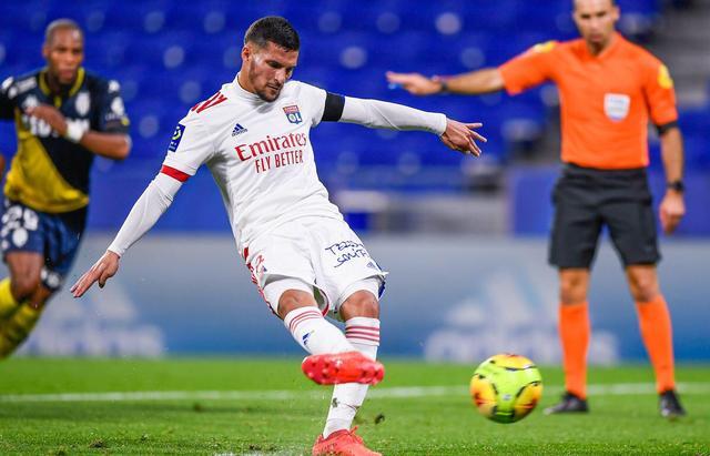 建議，冰島門將失誤遭搶斷，居勒爾抓住機(jī)會(huì)破門，賽季首球驚艷全場(chǎng)！