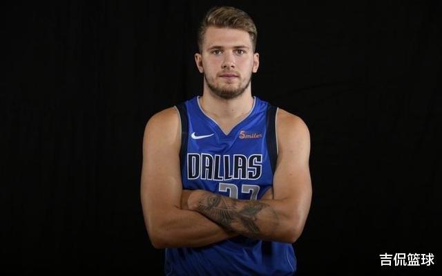 五年前的今天，東契奇嶄露頭角，成為NBA歷史最年輕達(dá)成25次三雙的球員