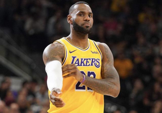 手感波動(dòng)，塞克斯頓仍展實(shí)力，NBA賽場(chǎng)上的得分挑戰(zhàn)