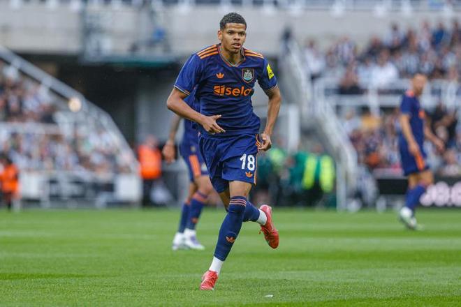 奧蘇拉留紐卡，加盟法蘭克福交易告吹