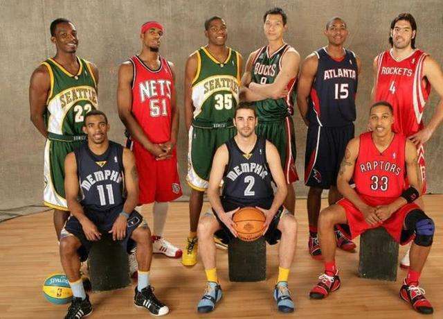 東莞市山姆會員商店下架紀念復刻版易建聯(lián)簽名籃球，背后的原因與影響