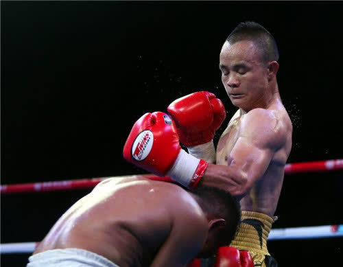 不敢直視美女記者，礦工主帥圖蘭羞澀采訪瞬間成外網(wǎng)熱議焦點