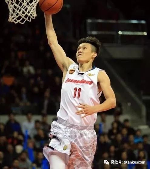 趙嘉義，團(tuán)結(jié)之力鑄就勝利之鑰，隊(duì)友趙睿的鼓勵(lì)激發(fā)自信之光