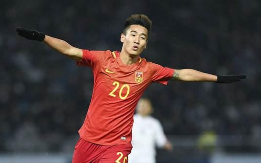 萊萬與費蘭齊加練，下輪西甲首發(fā)難題擺上臺，誰將成為勝利的關(guān)鍵先生？