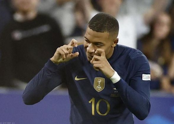 黃健翔談國家德比，巴薩防線壓上的風(fēng)險(xiǎn)與姆巴佩的沖擊