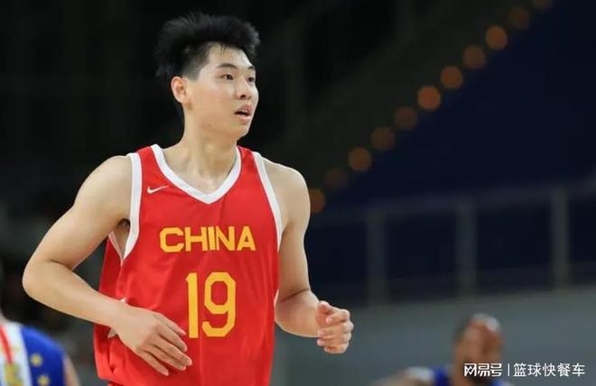 鞏曉彬指導(dǎo)楊瀚森，以四大要求塑造頂尖NBA潛力股