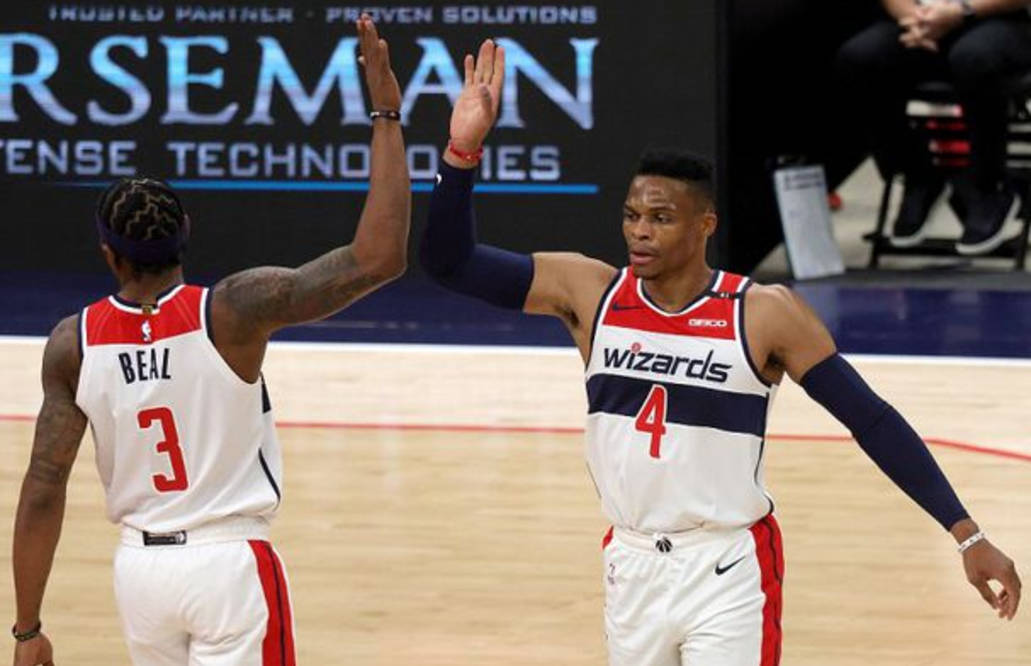 大球風(fēng)采，沃爾的持球速度與潛力，若無(wú)傷病，他將榮登歷史前二控衛(wèi)寶座