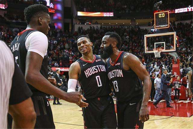 老將云集火箭隊(duì)隱憂顯現(xiàn)，37歲杜蘭特新戰(zhàn)術(shù)下的挑戰(zhàn)與適應(yīng)難題