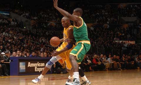 喬丹與科比卡片破紀(jì)錄，體育卡片市場掀起天價狂潮