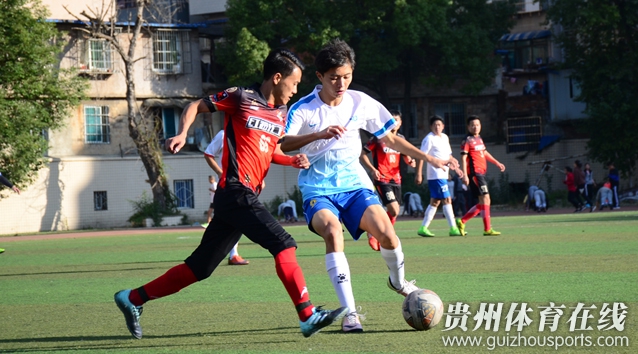 青少年足球熱潮持續(xù)升溫，職業(yè)聯(lián)賽與業(yè)余聯(lián)賽共筑足球夢