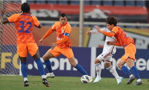 國(guó)安火力全開(kāi)！四戰(zhàn)狂攬18球穩(wěn)居進(jìn)球榜次席，名記盛贊，一點(diǎn)超越海港