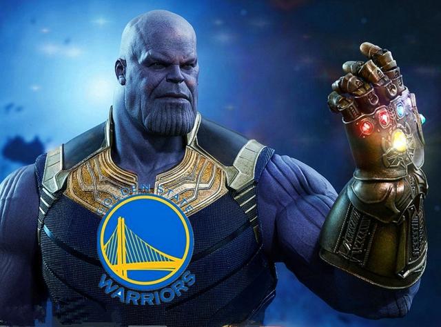 申京背身單打引對手三人圍堵，精妙助攻展現(xiàn)眼疾手快之藝