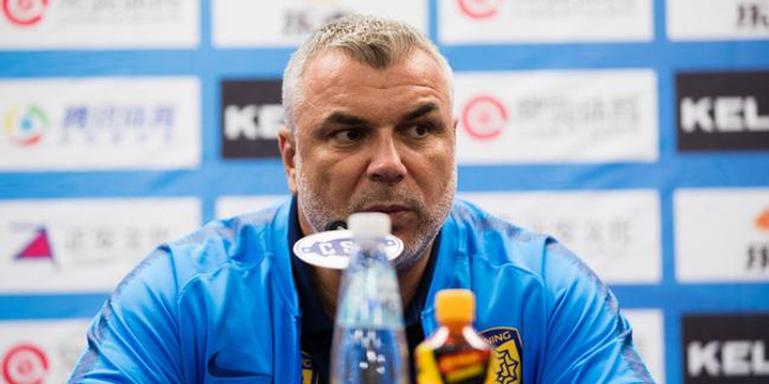 南安普頓主帥，從戰(zhàn)術(shù)到心理，我們學(xué)到的不只是輸球