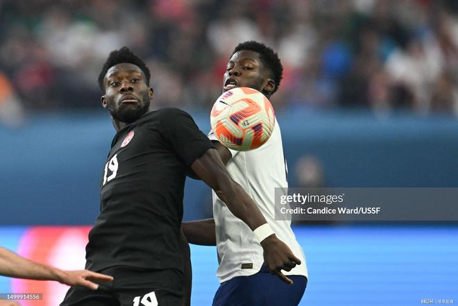 特納爆發(fā)，第三節(jié)獨(dú)攬16分，引領(lǐng)球隊(duì)走向勝利之路