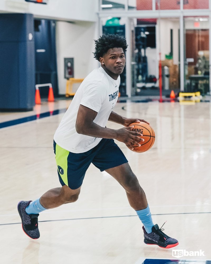 日積月累見真章，森林狼新星愛德華茲力量訓(xùn)練照震撼發(fā)布