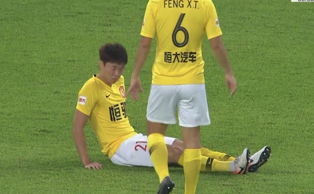 建議，高準(zhǔn)翼對伊萬換人決策不滿，場邊怒吼引發(fā)爭議