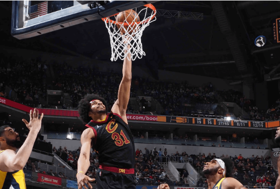 不可阻擋的力量——字母哥半場獨(dú)攬16分6板3助2斷，正負(fù)值+20震撼全場