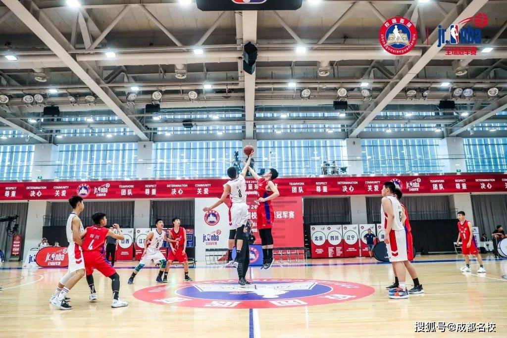 陜西新星王博豪加盟荷乙鄧伯什俱樂部，開啟籃球新篇章