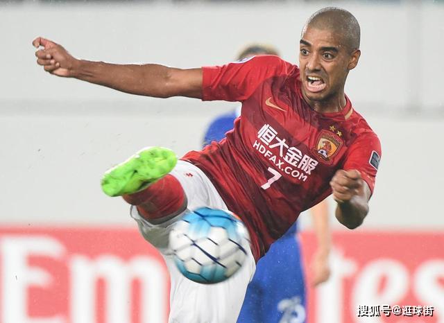 利雅得勝利瞄準帕拉西奧斯，經(jīng)紀人重磅推薦背后的籃球新星崛起