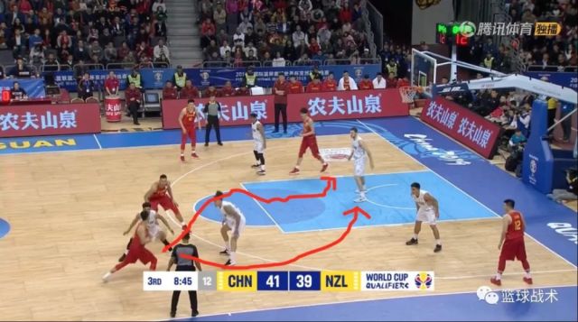 建議，韓國(guó)男籃擋拆戰(zhàn)術(shù)優(yōu)于中國(guó)男籃，防守策略需強(qiáng)調(diào)延誤戰(zhàn)術(shù)