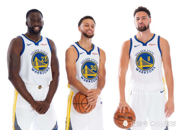 威少與威嫂的互動(dòng)引發(fā)熱議，參加播客節(jié)目，笑稱像是在約會(huì)