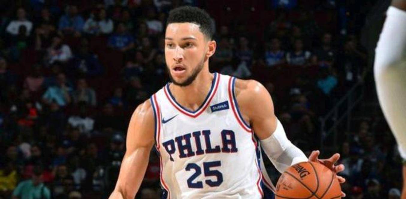 羅馬諾獨(dú)家爆料，西蒙斯堅(jiān)定選擇切爾西，未來巨星之路引熱議