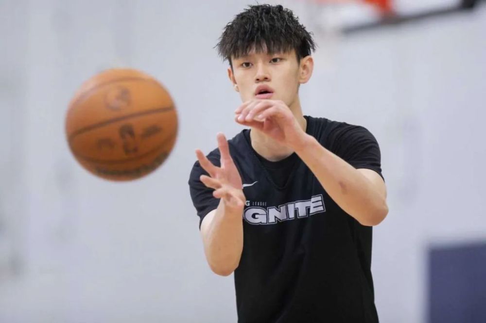 鄧利維成功招募喬治卻遭快船頑強抵抗，NBA流言板熱議
