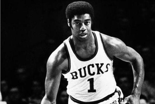 NBA球員與他們的數(shù)字標(biāo)簽，懷特談球員對(duì)2K評(píng)分的員們復(fù)雜情感