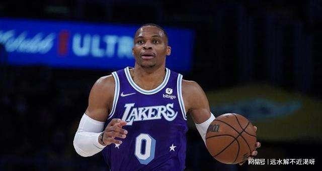 哈斯勒姆爆料，艾頓追求個(gè)人距離，在湖人難獲球權(quán)