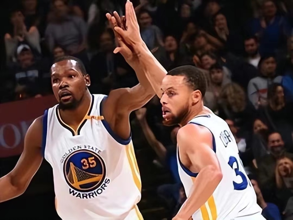 庫(kù)里奪冠無(wú)你KD？MVP獎(jiǎng)杯寄回灣區(qū)，實(shí)力說(shuō)話還是情緒發(fā)泄？