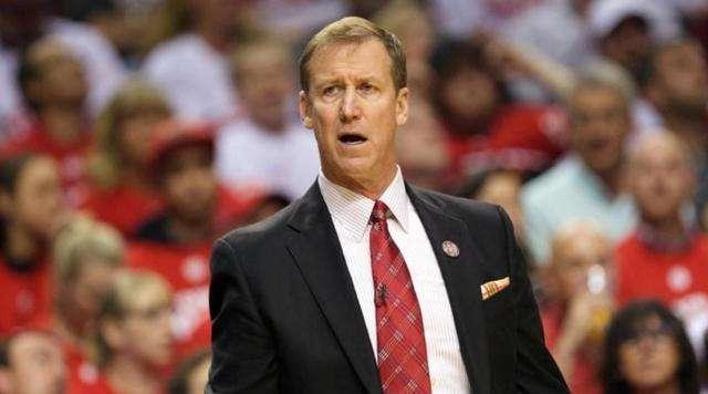 NHL颶風(fēng)隊老板以超過40億美元的價格收購NBA開拓者，籃球界的新篇章